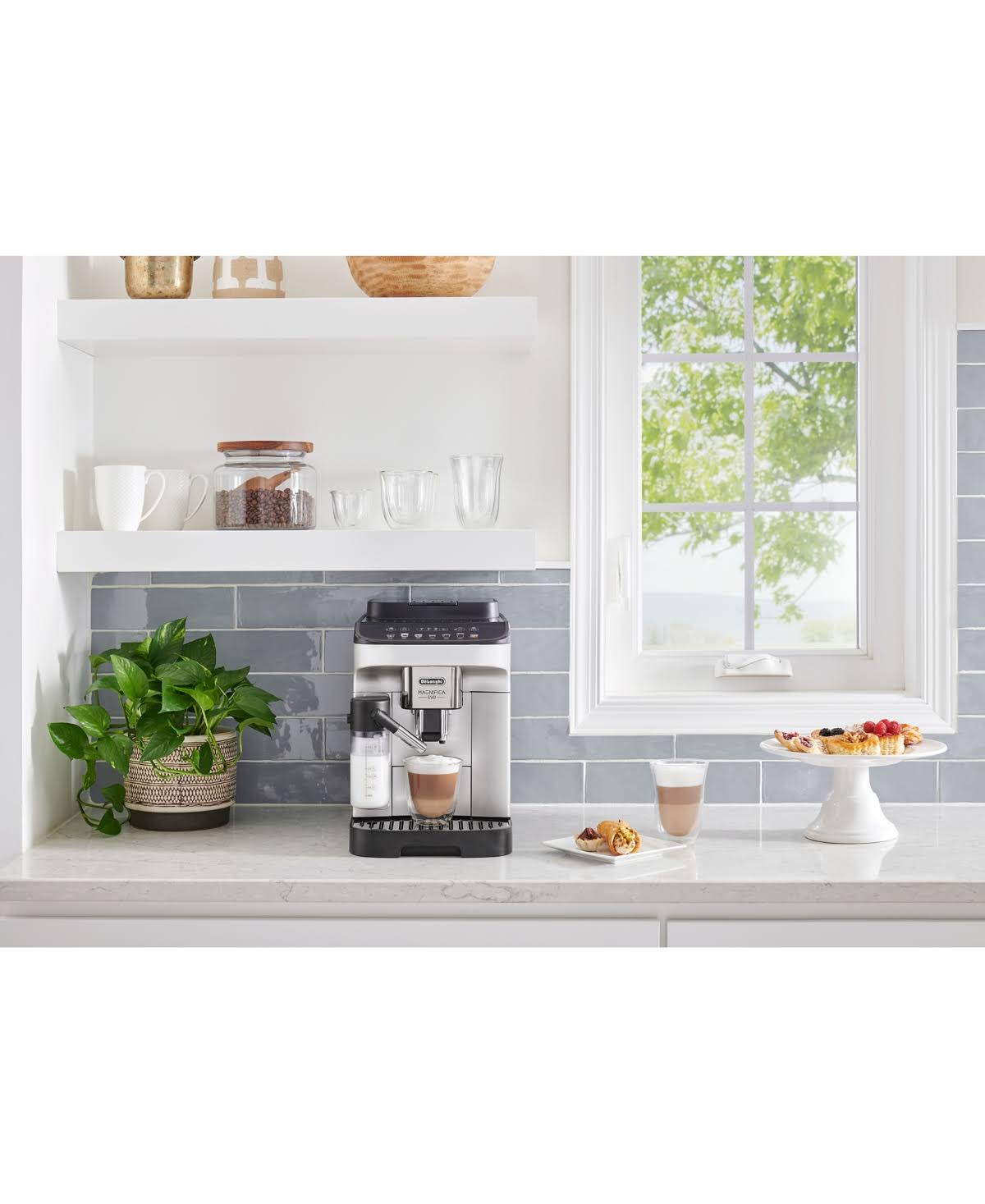 Authentic De’Longhi Magnifica Evo Espresso Machine with LatteCrema System